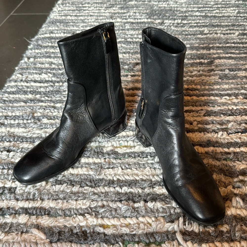 Stuart Weitzman ankle boots block heel good condition